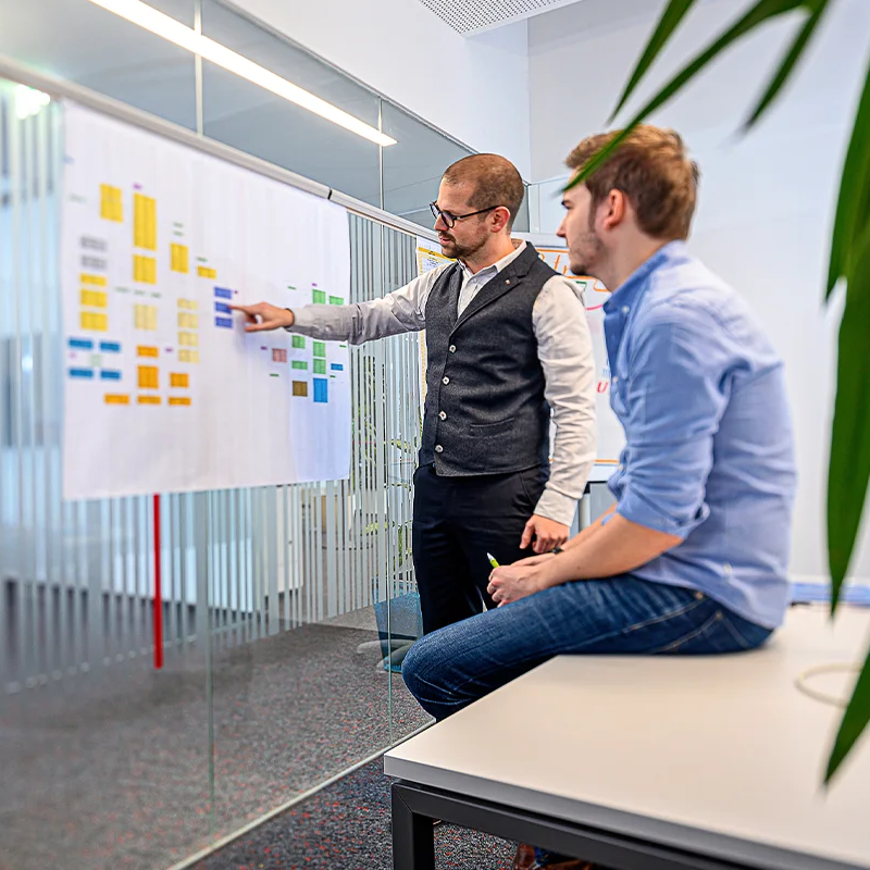 Colleagues in dialogue